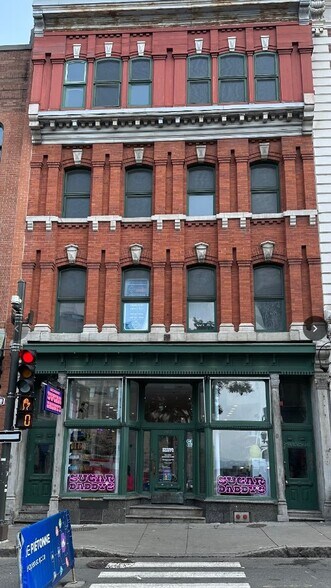 1145-1149 Rue Saint-Jean, Québec, QC à vendre - Photo principale - Image 1 de 1