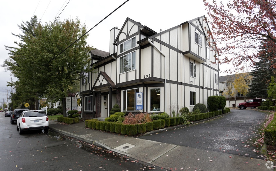 700-718 N Main Ave, Gresham, OR for lease - Primary Photo - Image 1 of 16