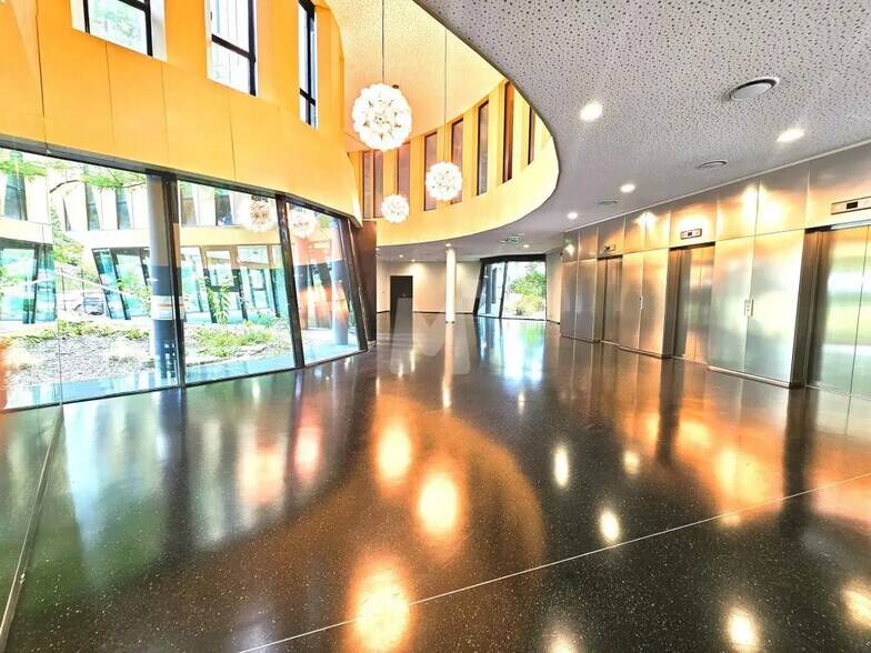 Bureau dans Massy à louer - Photo du bâtiment - Image 3 de 15