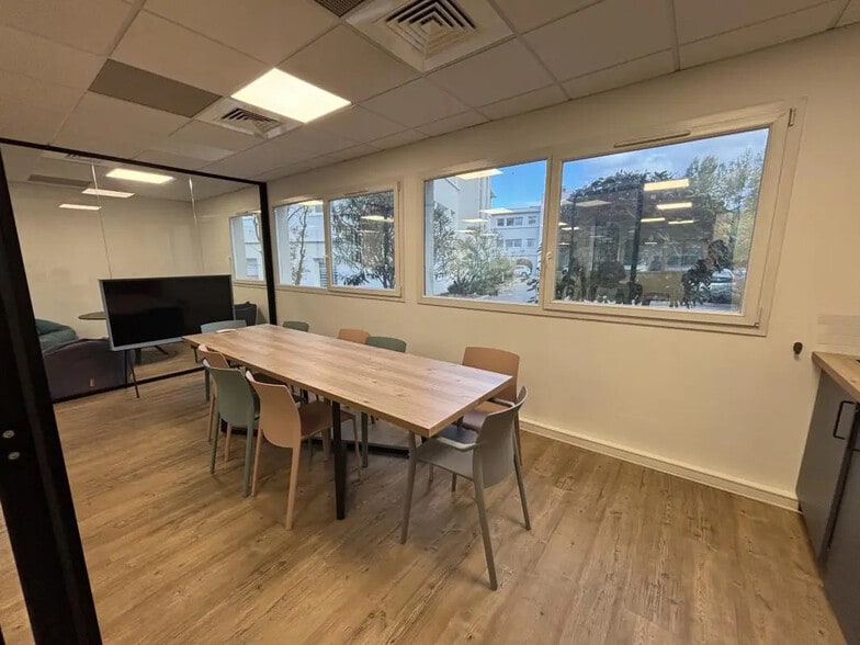 Bureau dans Gémenos à louer - Photo intérieure - Image 3 de 8