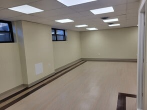 160 Commack Rd, Commack, NY for lease Interior Photo- Image 2 of 9
