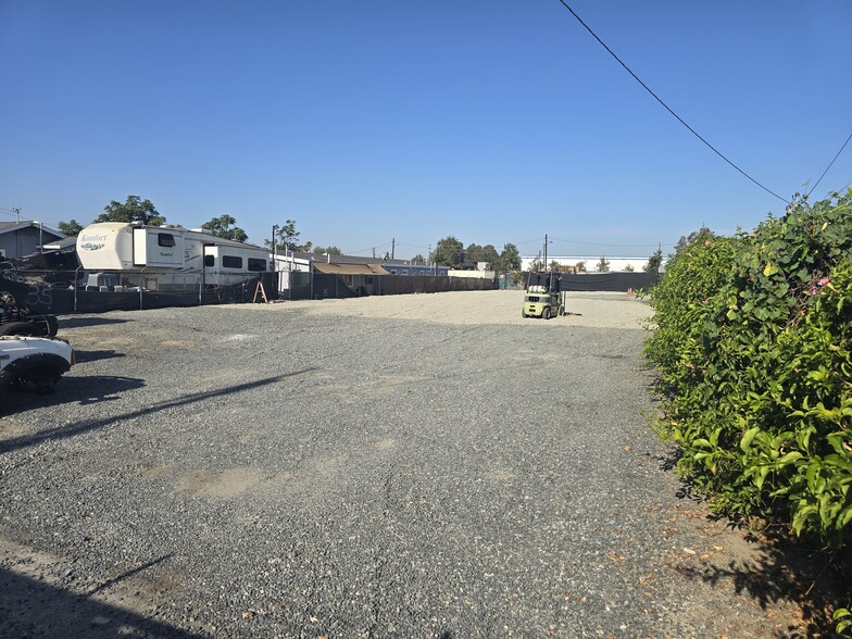 11146 Chico Ave, Pomona, CA for lease - Construction Photo - Image 3 of 19
