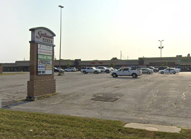 875-911 S Parker St, Olathe, KS for lease - Building Photo - Image 3 of 9