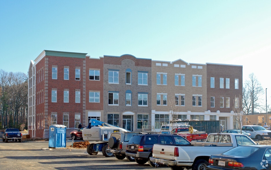 3700 Festival Park Plz, Chester, VA for lease - Building Photo - Image 3 of 5