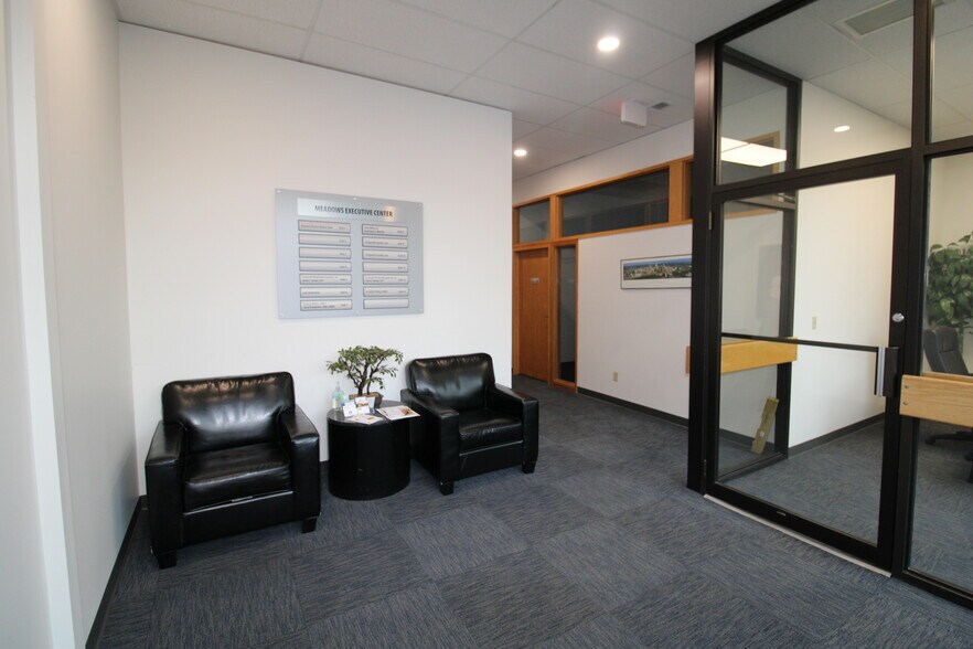 200 N Main St, East Longmeadow, MA à vendre - Photo intérieure - Image 2 de 13