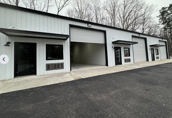 Plus de détails pour 700 Howe Blvd, Gadsden, AL - Local d'activités à louer