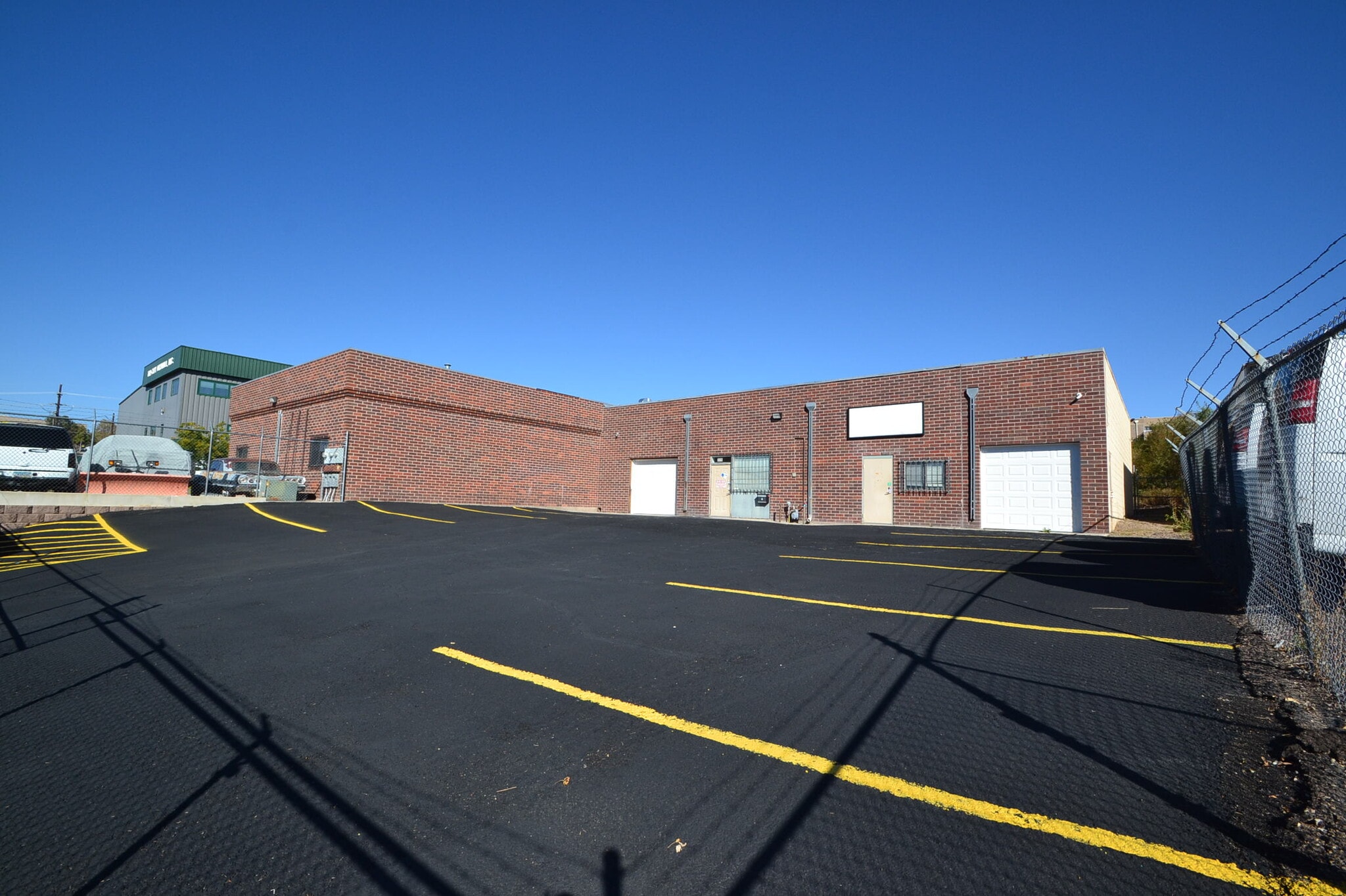 325 Delaware Dr, Colorado Springs, CO for lease Building Photo- Image 1 of 16