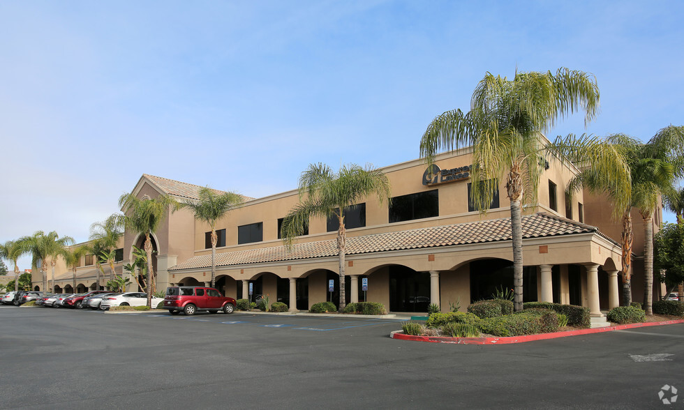 2275 Sampson Ave, Corona, CA for lease - Building Photo - Image 1 of 6