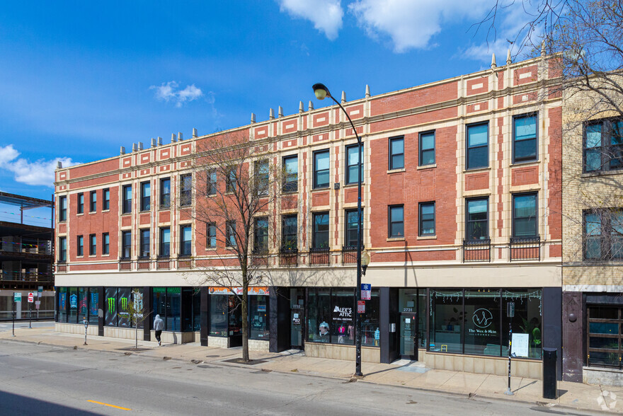 2731-2741 N Milwaukee Ave, Chicago, IL for lease - Building Photo - Image 2 of 2