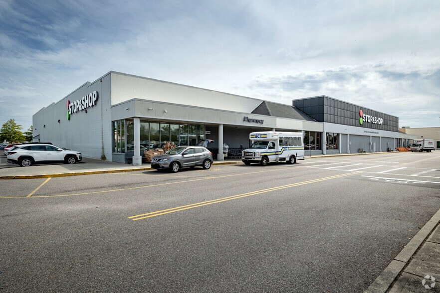 403-421 Commack Rd, Deer Park, NY for lease - Building Photo - Image 3 of 8