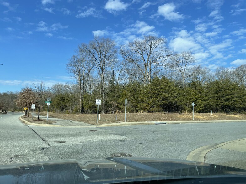 Demarr Road & St. Charles Parkway, Waldorf, MD à vendre - Photo du bâtiment - Image 2 de 3