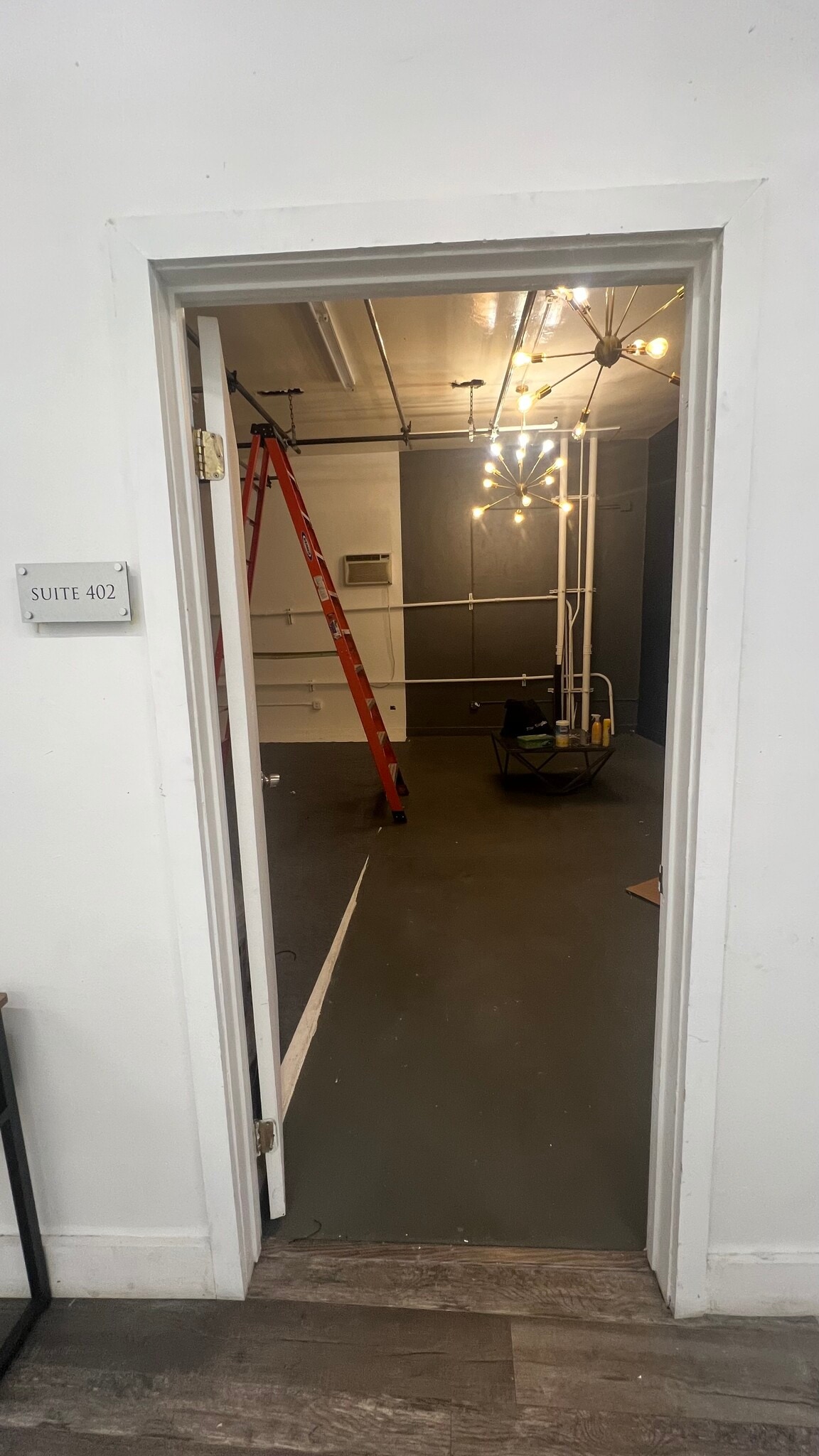 1800 Essex St, Los Angeles, CA for lease Interior Photo- Image 1 of 8