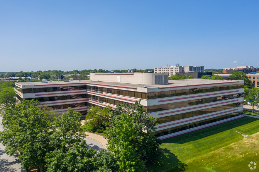 Walgreens Corporate HQ portfolio of 6 properties for sale on LoopNet.ca - Building Photo - Image 3 of 8