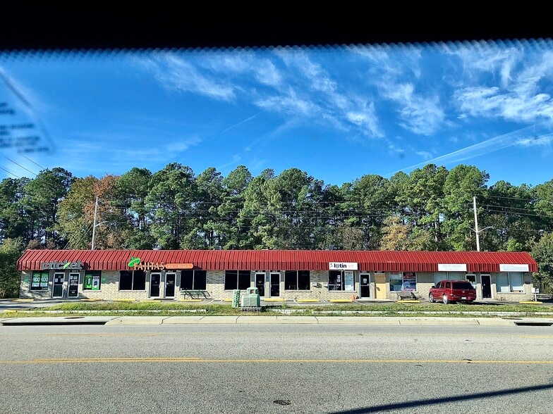 1207 3rd Ave S, Myrtle Beach, SC à louer - Photo du bâtiment - Image 1 de 12