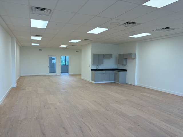 11850-11880 Cheeca Ct, Fort Myers, FL for lease Interior Photo- Image 1 of 4