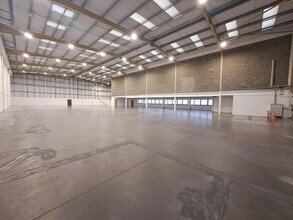 Dunfermline Ct, Milton Keynes for lease Interior Photo- Image 2 of 5