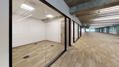 153 Townsend St, San Francisco, CA for lease Interior Photo- Image 1 of 4