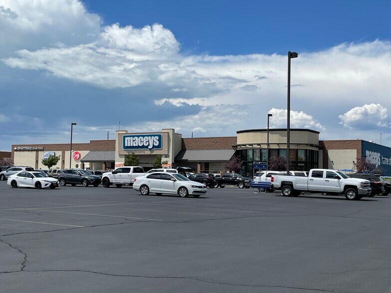 1066-1090 N Main St, Spanish Fork, UT à louer - Photo du bâtiment - Image 3 de 10