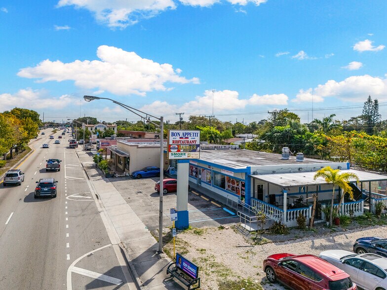 6246-6252 Pembroke Rd, Miramar, FL à vendre - Photo du bâtiment - Image 2 de 22