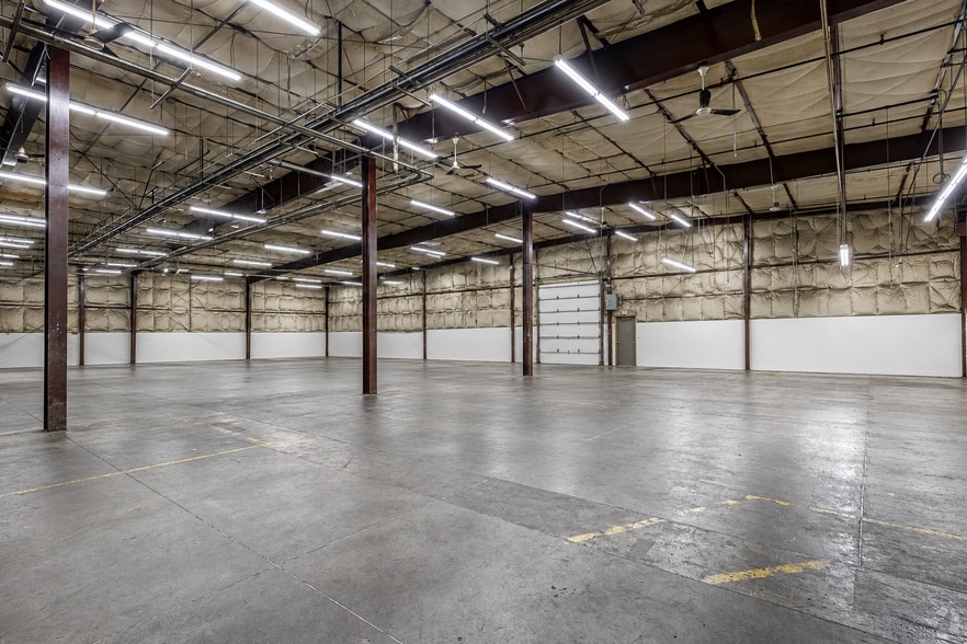 198-202 Benton Dr, East Longmeadow, MA for lease - Building Photo - Image 2 of 4
