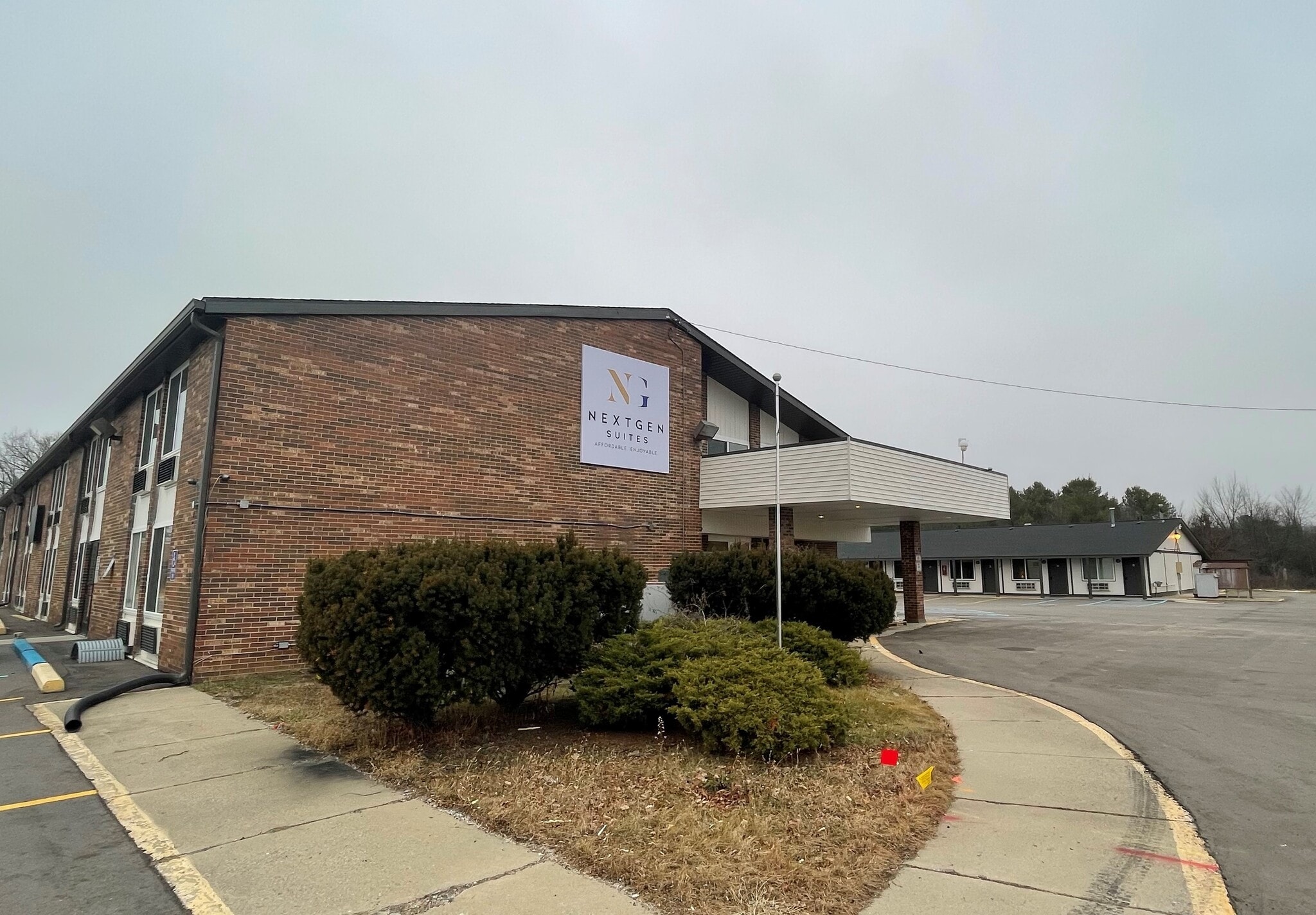 4380 W Pierson Rd, Flint, MI for sale Primary Photo- Image 1 of 11