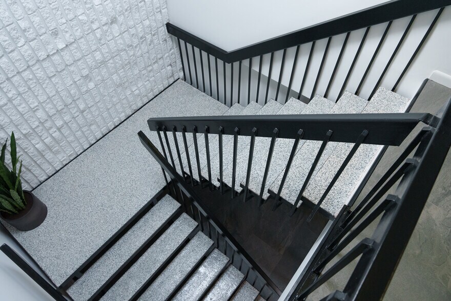 22 Commerce Rd, Newtown, CT à louer - Photo du bâtiment - Image 2 de 21