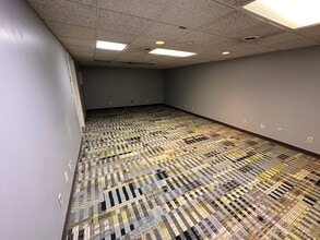 2335 Burton St Se, Grand Rapids, MI for lease Building Photo- Image 1 of 3