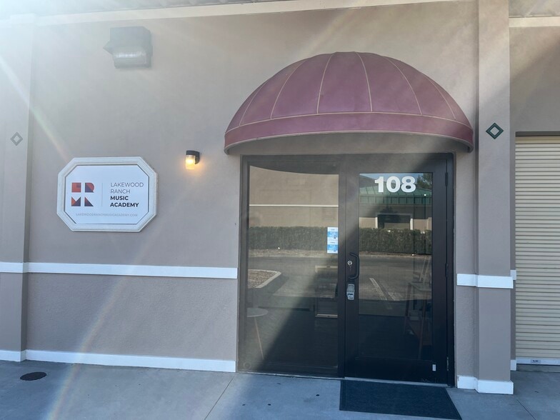 4920 Lena Rd, Bradenton, FL for lease - Building Photo - Image 2 of 16