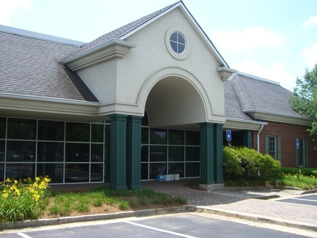 Plus de détails pour 6610 McGinnis Ferry Rd, Duluth, GA - Bureau à louer