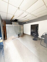 1018 N Miami Beach Blvd, North Miami Beach, FL for lease Interior Photo- Image 2 of 7