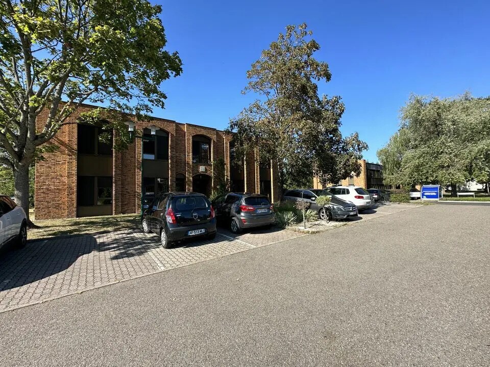 Office in Lingolsheim for lease Building Photo- Image 1 of 7
