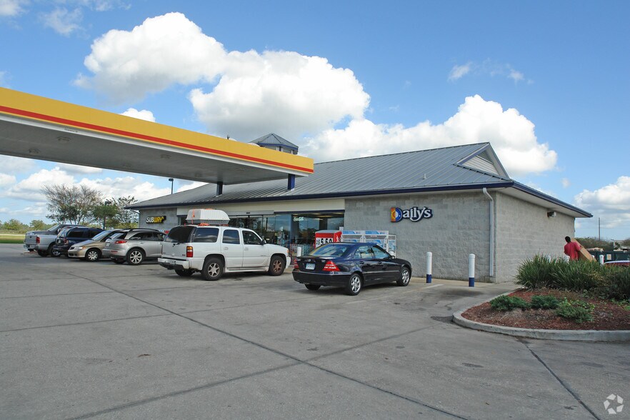 120 Center Place Way, Saint Augustine, FL à vendre - Photo du bâtiment - Image 2 de 17