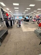 895-975 W College St, Marshall, MO for lease Interior Photo- Image 2 of 2
