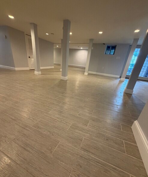 3-5 E Foster St, Melrose, MA à louer - Photo du bâtiment - Image 3 de 8