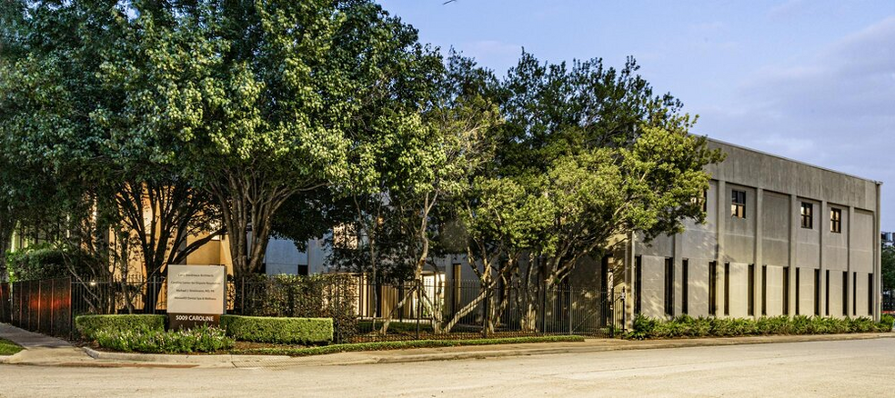 5009 Caroline St, Houston, TX à vendre - Photo du bâtiment - Image 1 de 1