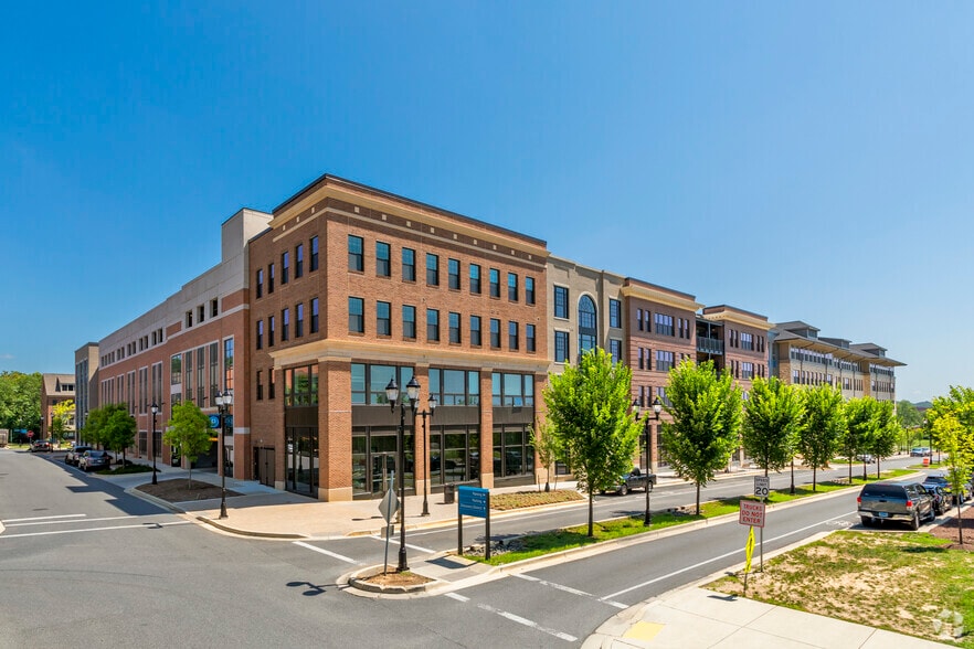 4650 Van Buren St, Riverdale Park, MD for lease - Building Photo - Image 2 of 67