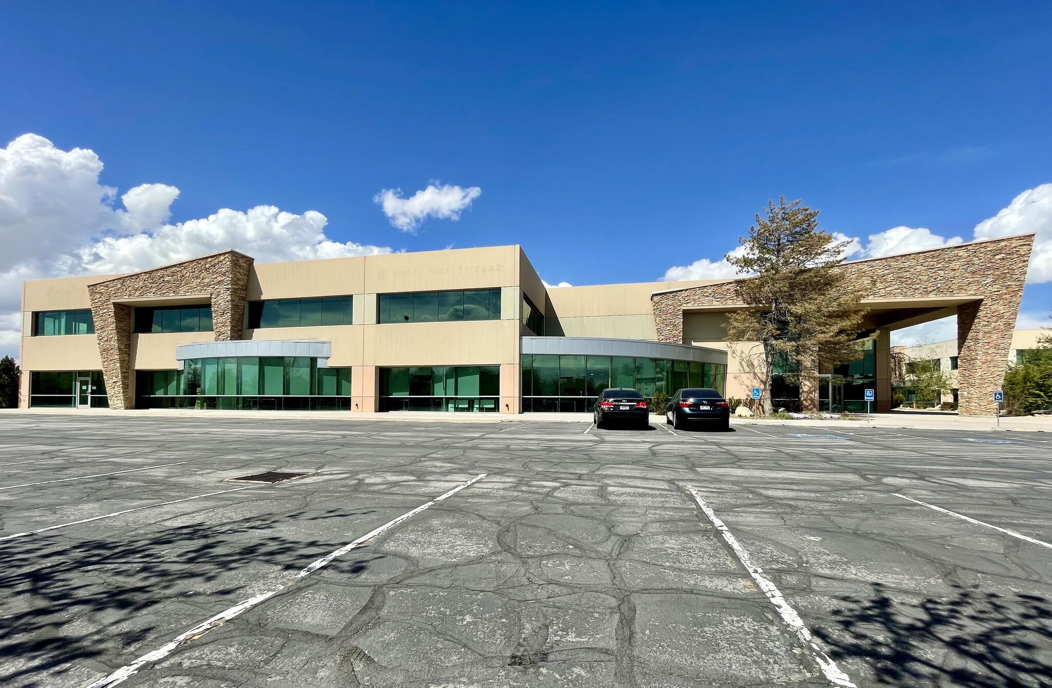 215 N Admiral Byrd Rd, Salt Lake City, UT for lease Building Photo- Image 1 of 8