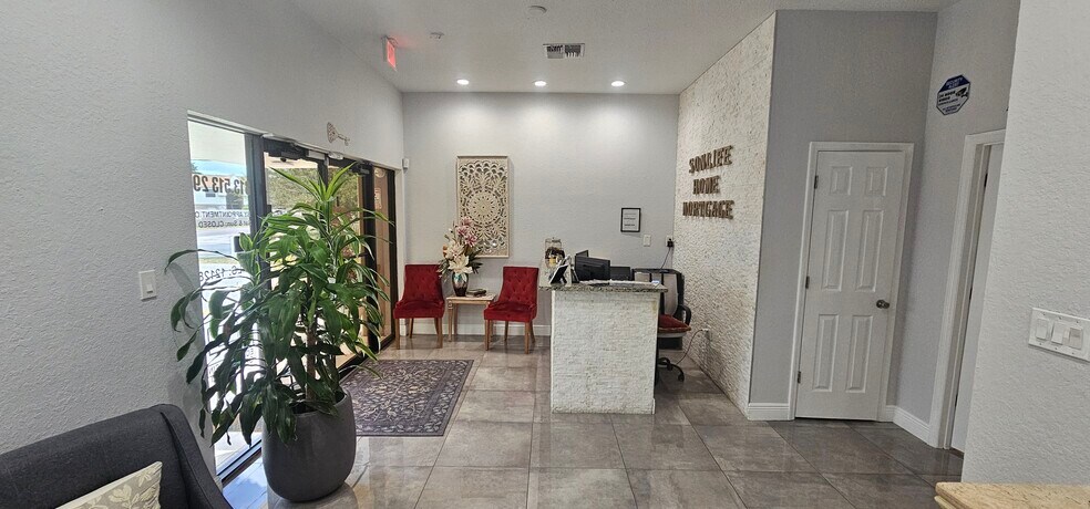 7223 N Manhattan Ave, Tampa, FL à louer - Photo du bâtiment - Image 2 de 9