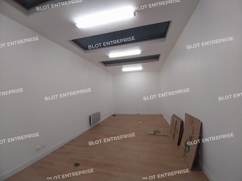 Flex dans Saint-Nazaire à louer - Photo du bâtiment - Image 3 de 6
