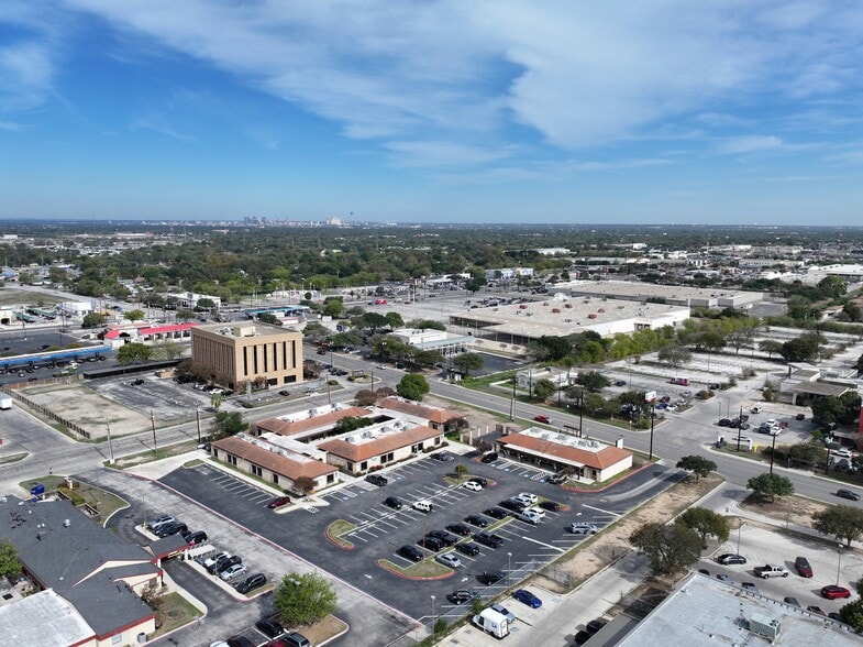7355 Barlite Blvd, San Antonio, TX for sale - Building Photo - Image 2 of 11