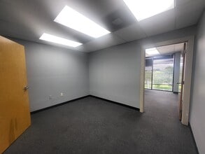 7240 Crowder Blvd, New Orleans, LA for lease Interior Photo- Image 1 of 2
