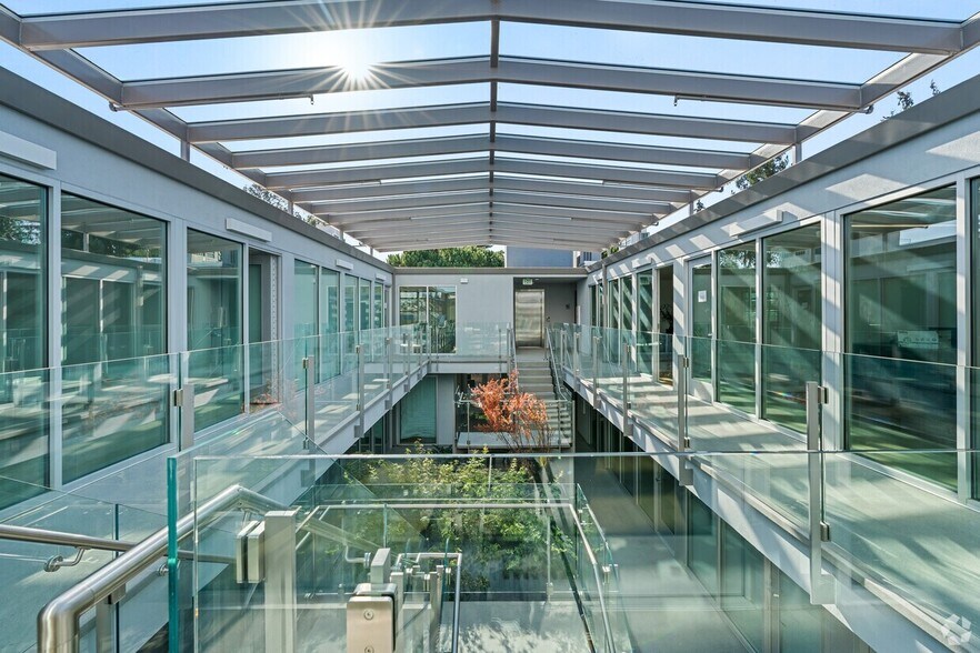 161 W 25th Ave, San Mateo, CA à louer - Photo du bâtiment - Image 3 de 8