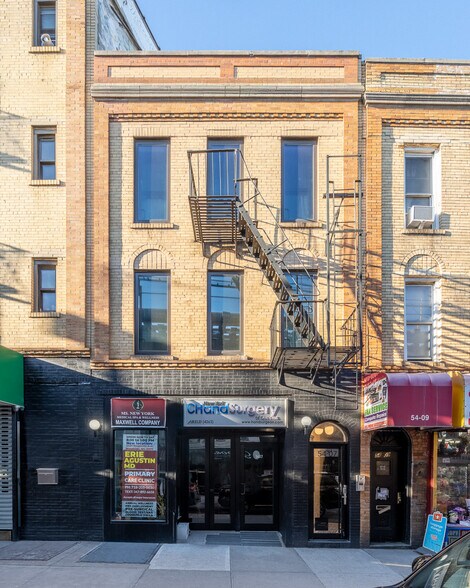 5407 Roosevelt Ave, Woodside, NY à vendre - Photo du bâtiment - Image 1 de 21