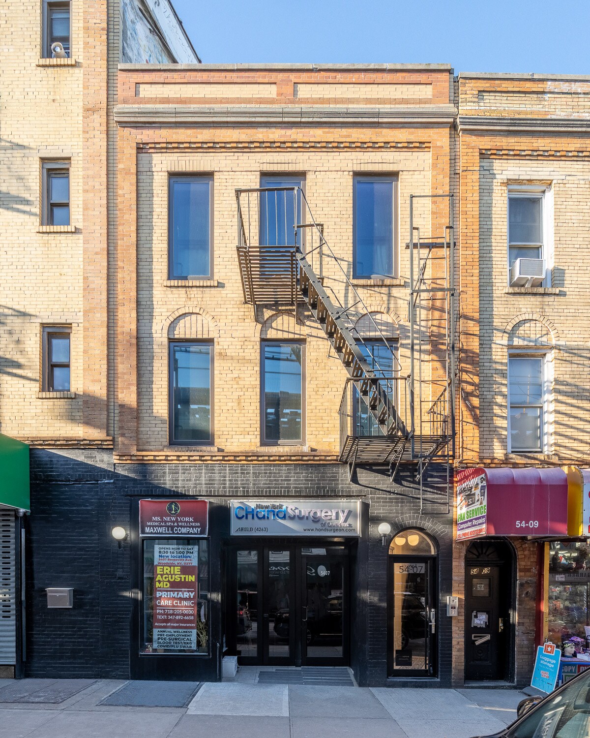5407 Roosevelt Ave, Woodside, NY à vendre Photo du bâtiment- Image 1 de 22
