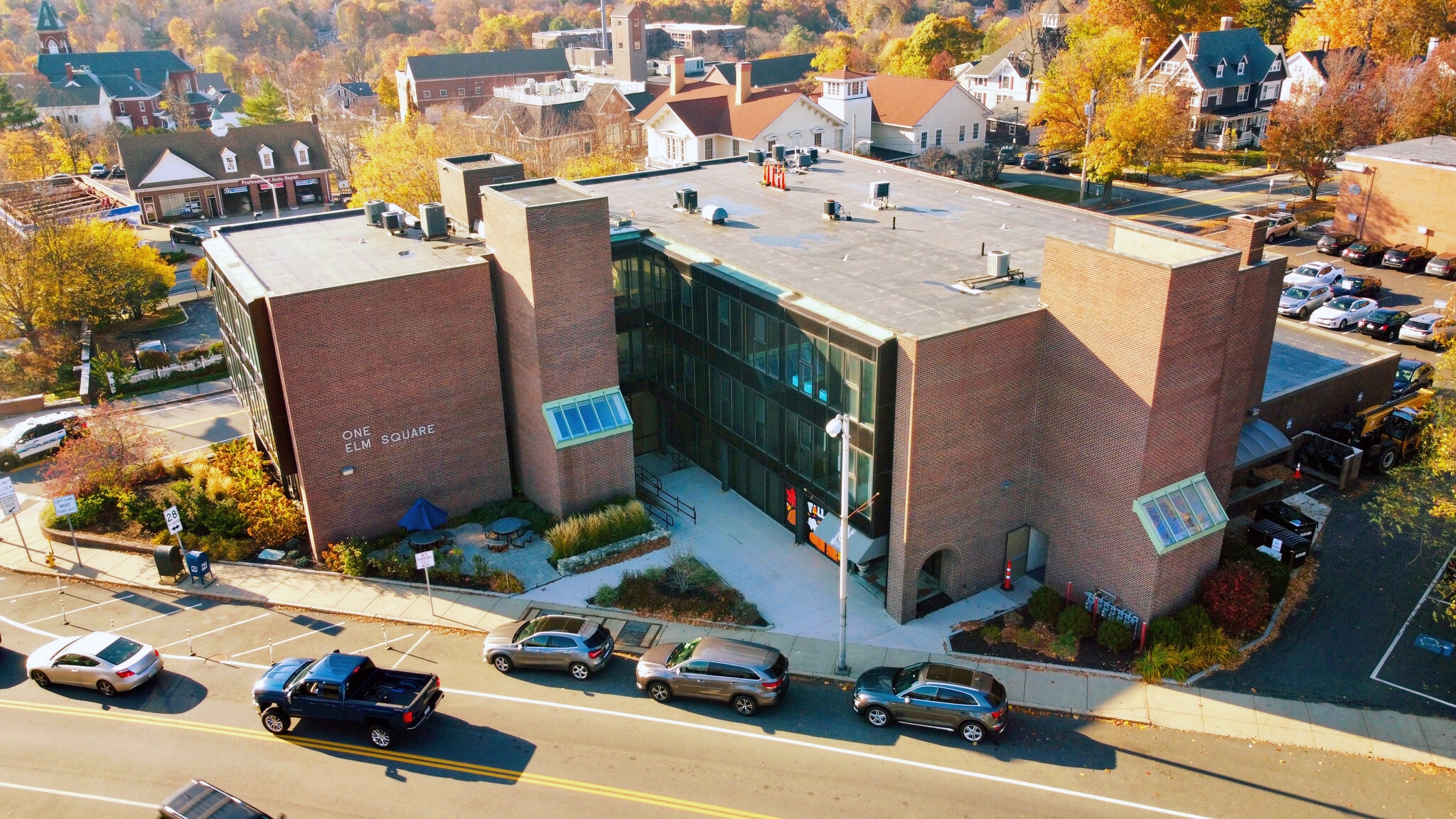 1 Elm Sq, Andover, MA for lease Primary Photo- Image 1 of 6
