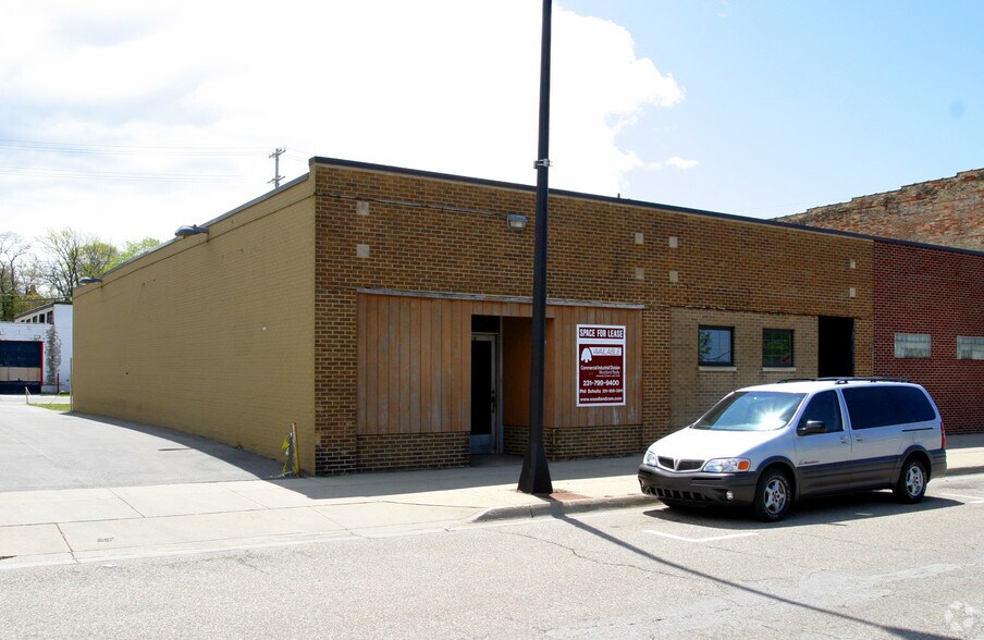 609-625 W Western Ave, Muskegon, MI à vendre - Photo du bâtiment - Image 2 de 4