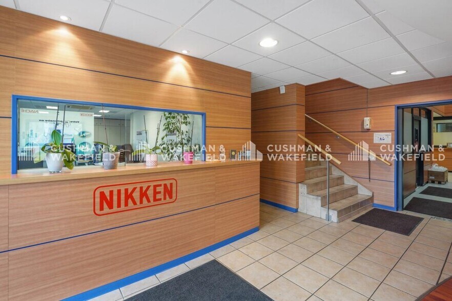 6 Avenue Du 1er Mai, Palaiseau for sale - Lobby - Image 3 of 14