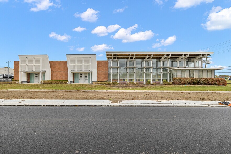 24941-24989 Hall Rd, Macomb, MI à louer - Photo du bâtiment - Image 1 de 7