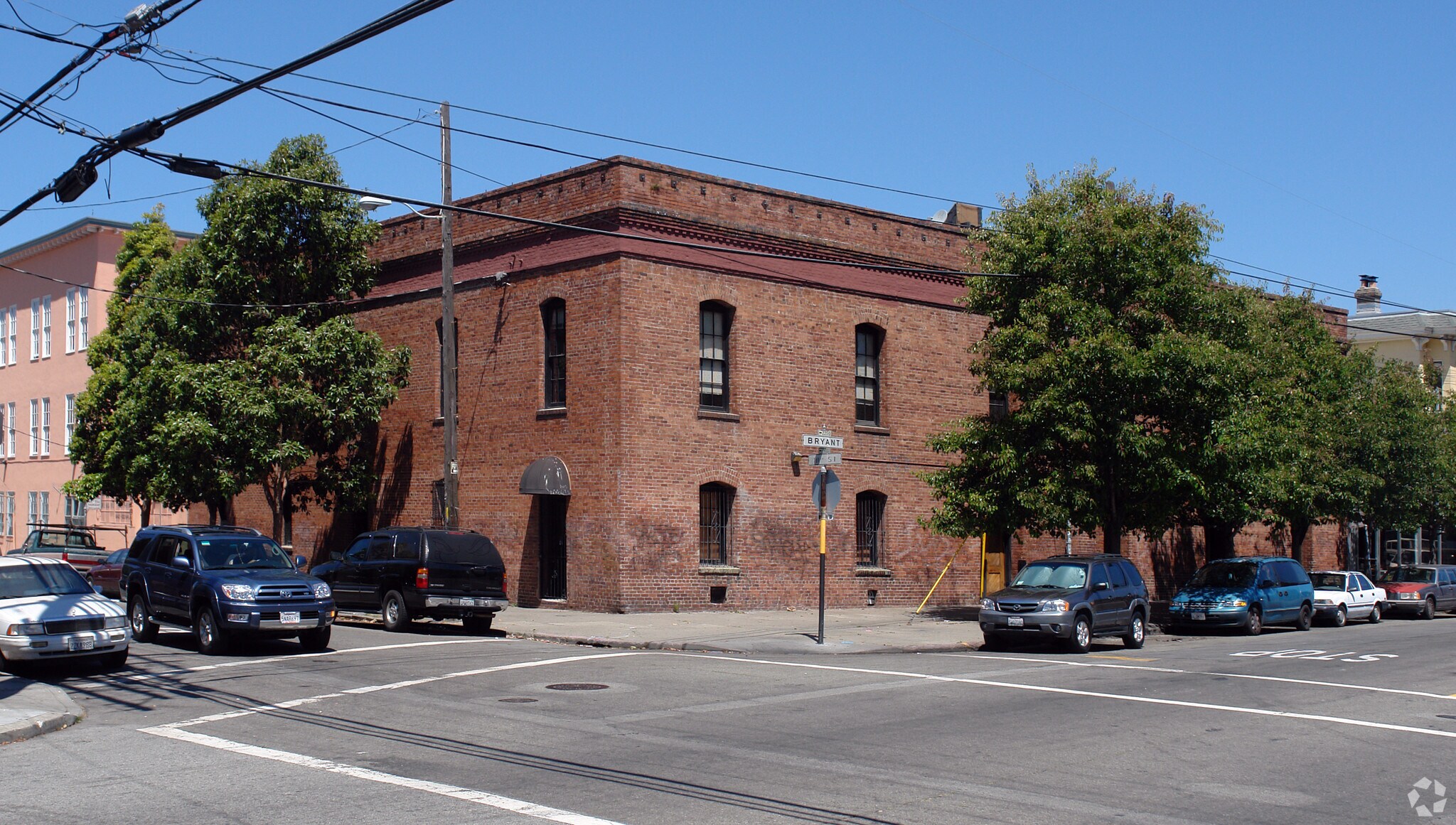 2180-2182 Bryant St, San Francisco, CA à louer Photo du bâtiment- Image 1 de 5