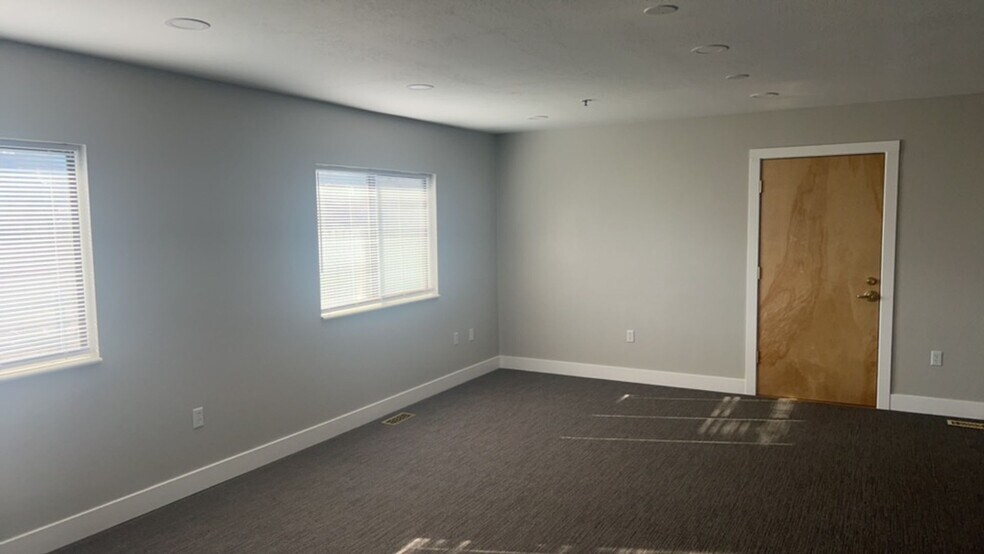 5460 E 2200 N, Eden, UT à louer - Photo du bâtiment - Image 3 de 8